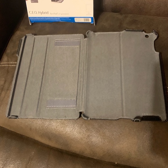 iPad case - Picture 2 of 4